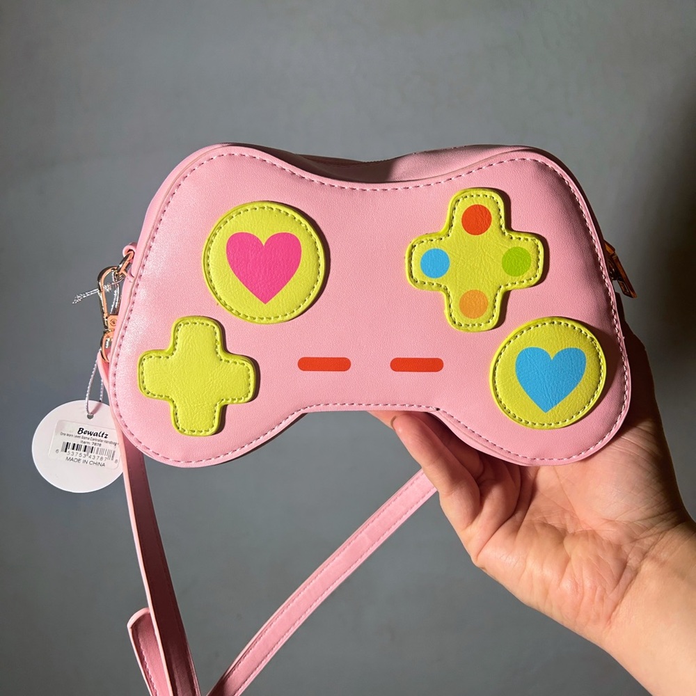 Playful Pink Gamer Girl Crossbody Bag with Heart Accents